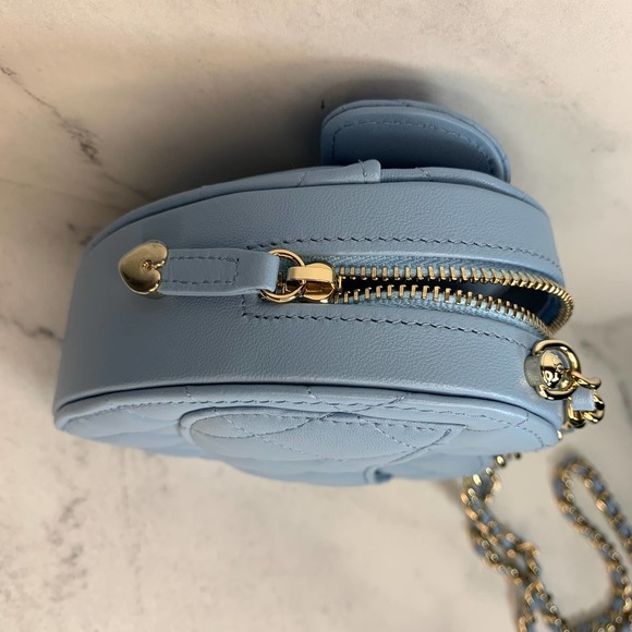 โโ NEW CHANEL 22S Mini Heart Bag CC light blue Lambskin Leather Crossbody bag - Picture 8 of 15